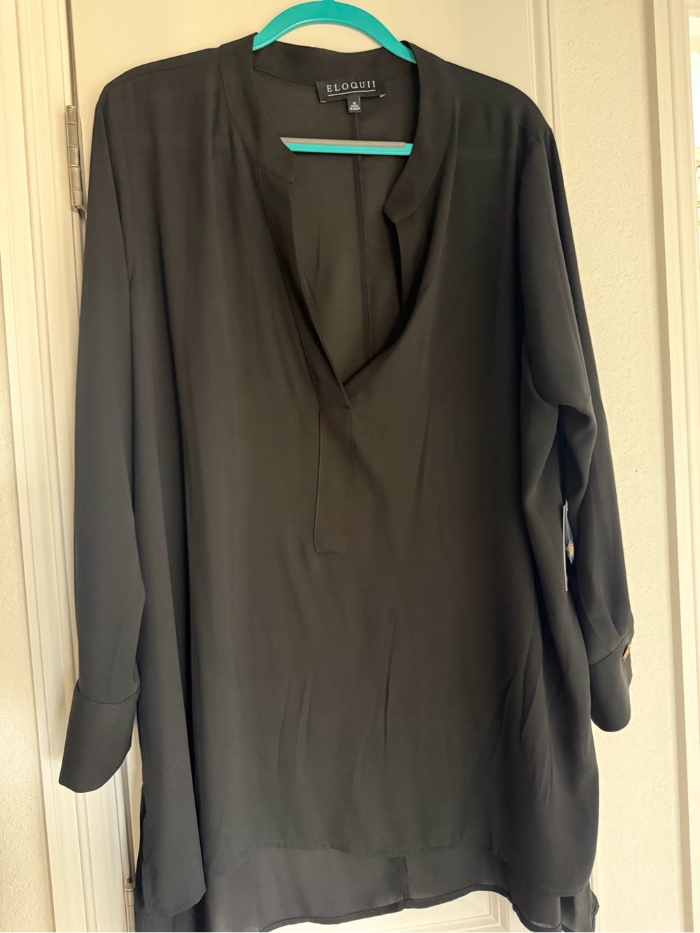 Eloquii Black V-Neck Long Sleeve Tunic